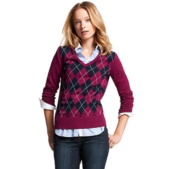 Tommy Hilfiger Sweaters - NWT: Plum and navy argyle sweater